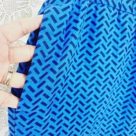 Banana Republic Linen Blend Printed Shorts Women's XL - Picture 3 of 7